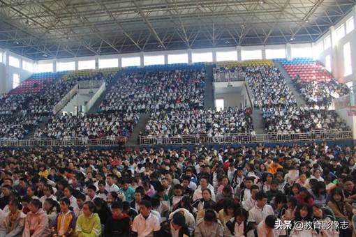 tapplay官网原党委书记马本立为龙高师生作主题教育辅导报告